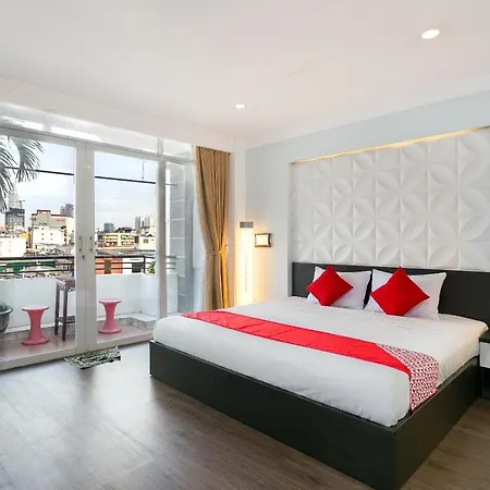Madam Cuc Hotel